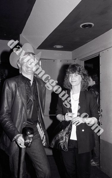 Johnny Winter and wife, Susan 1982, NY.jpg
